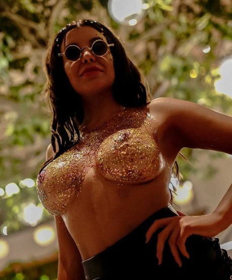 Charlotte Caniggia naked actress picture