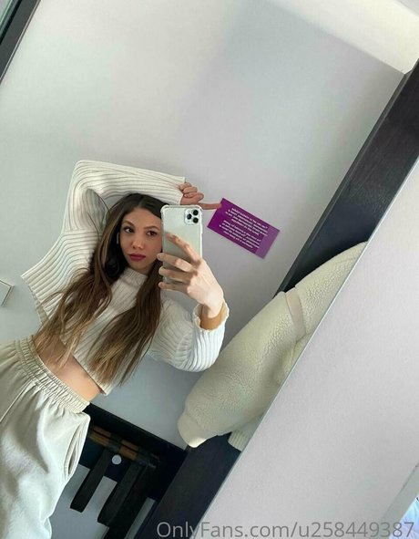 leona corona nudes star gallery