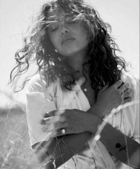 Alisha Boe hd actress photo