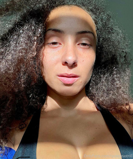 QueenSoTrill adult star pics