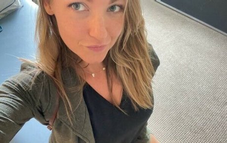 Office Sluts star nudes galleries