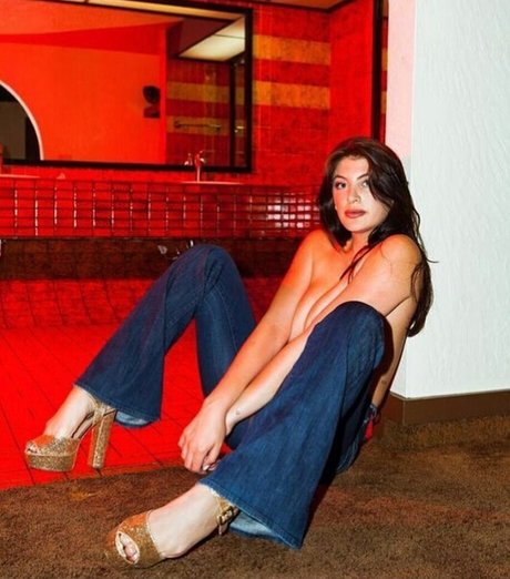 Arianna Basseri Lee hd actress pics