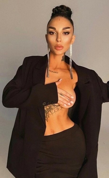 Polina Kovalskaya nude pornstar galleries