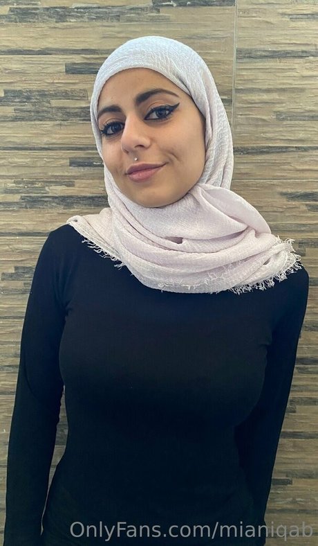 Mia Niqab sexy star archive