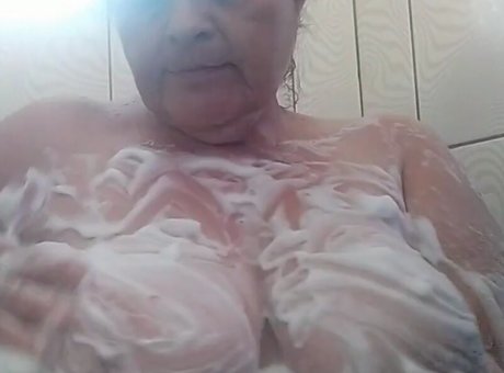 Rose Silva Coroa naked actress pictures