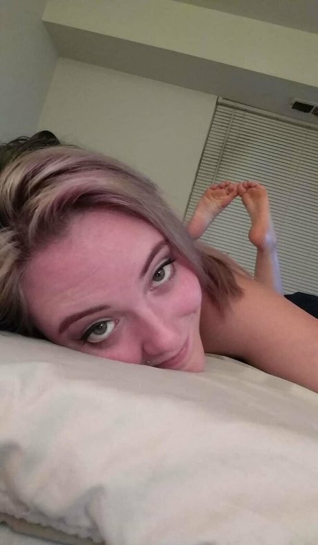 karathefootgoddess model nice galleries