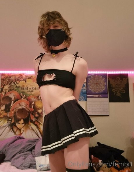 fembi1 nude star img