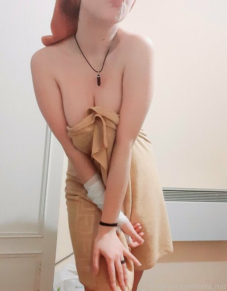 bella ruiz naked star pics