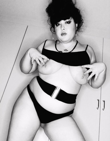 adinaanger model sexy photos