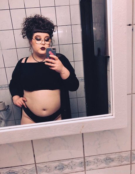 adinaanger model pretty pictures