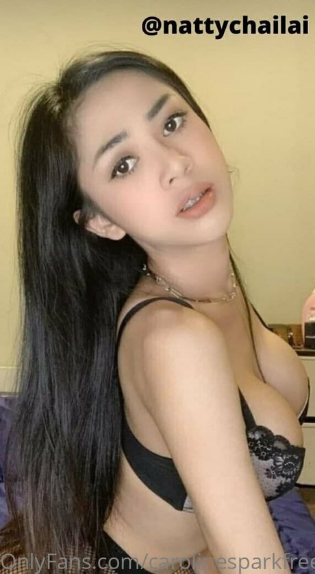 carolinesparkfree sexy star pics