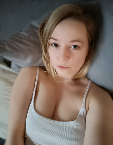 AimuCosplay best star photo