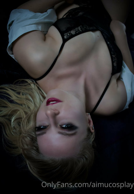 AimuCosplay model adult picture