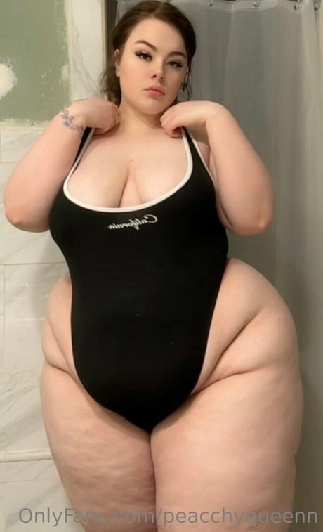 peacchyqueenn pornstar nice picture