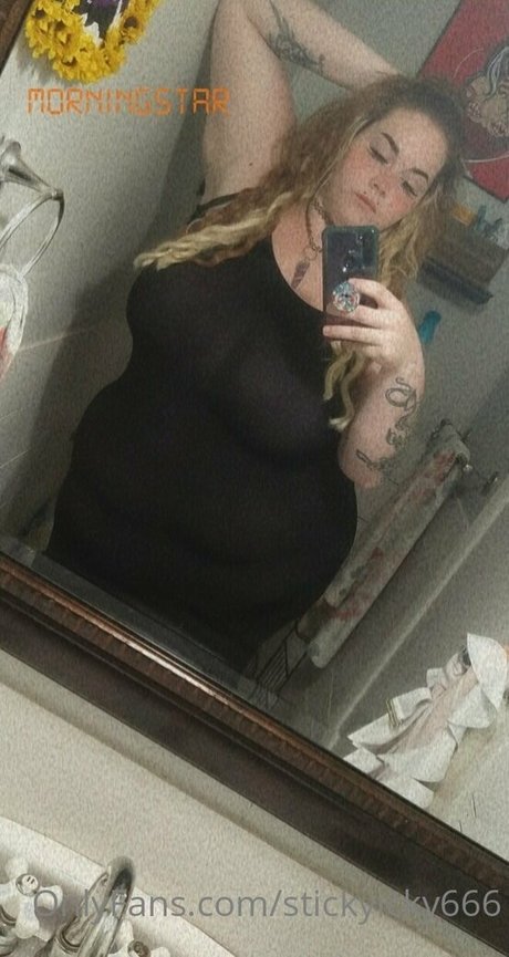 stickyicky666 hot star img