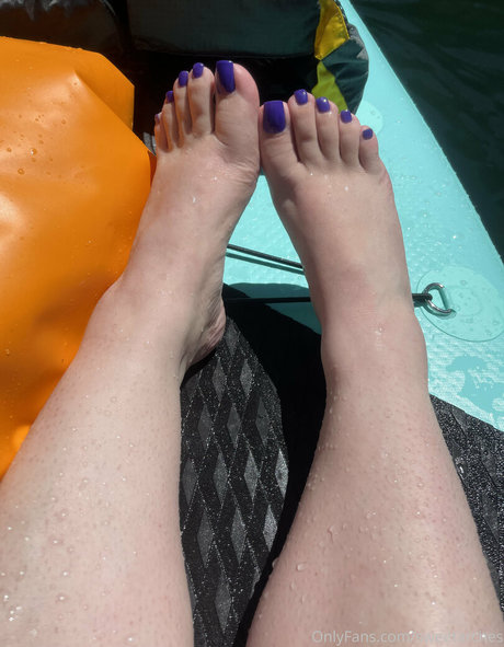 Sweetarches model adult pic