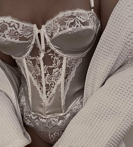 enireves model naked img