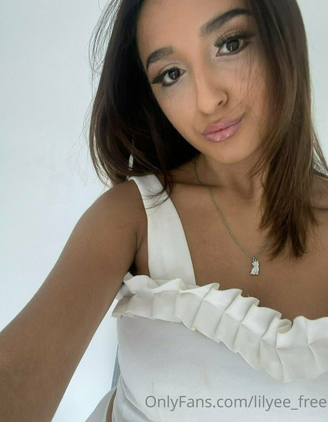 lilyee free sex actress pics