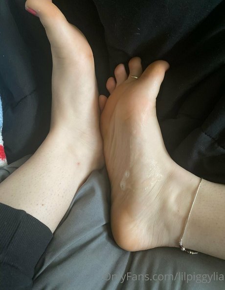 lilpiggylia high quality pornstar pic