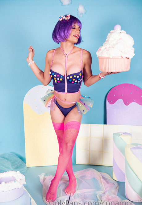 conamorlili star hot photos