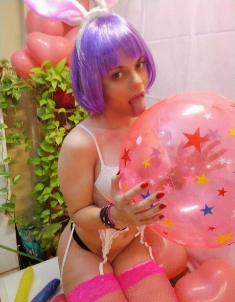 conamorlili model pornographic image