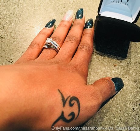 thesarahbnkx model sexy pics