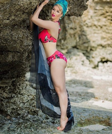 Kitty Orlova star adult pic