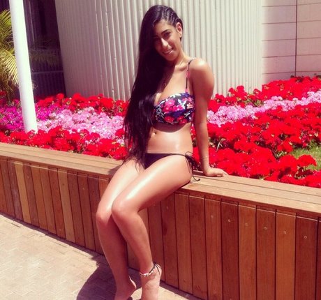 Tal Halika model free image