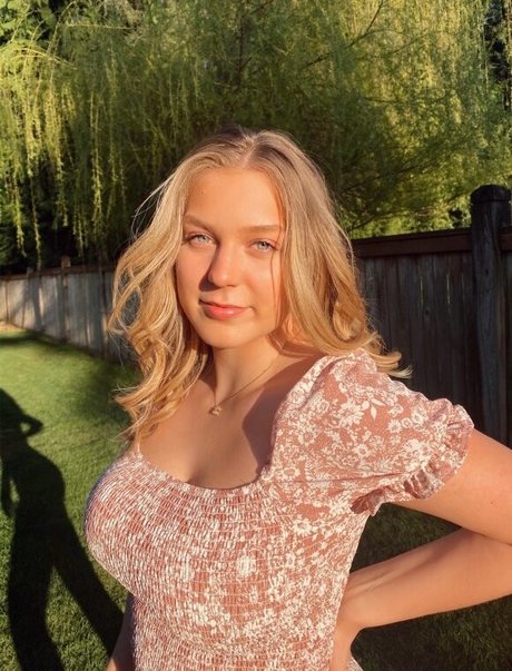 Whitney T sex actress img