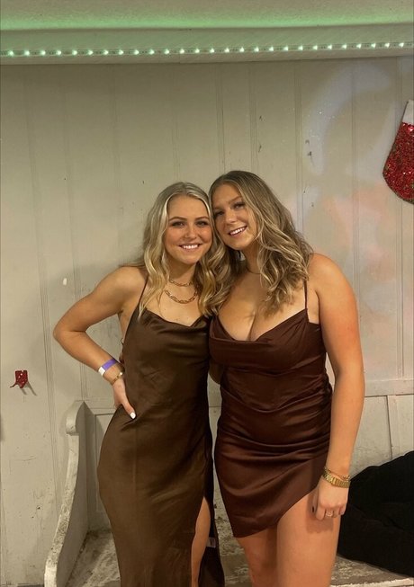 Whitney T art model pic