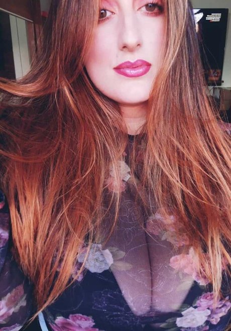 Michelly Rebechi star picture