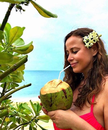 Serena Roberti star high quality pics