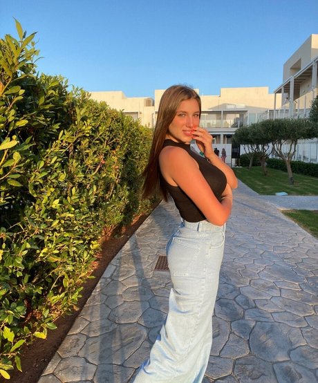 Shira Shabat model xxx photos