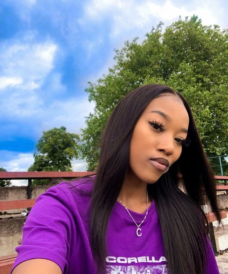 thecleopatraway sexy actress image