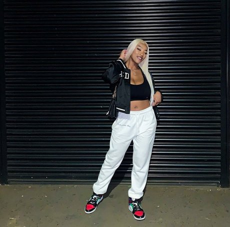 thecleopatraway actress photos