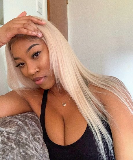 thecleopatraway nice model picture