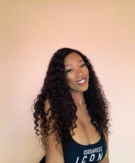 thecleopatraway model photos