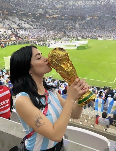 Lali Esposito model porn image