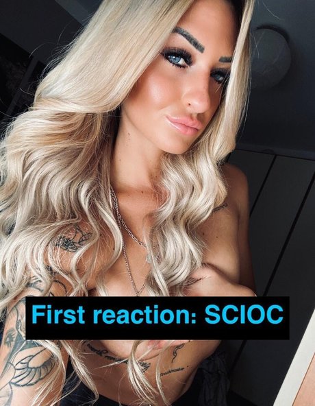 giulismolteni pornstar top image