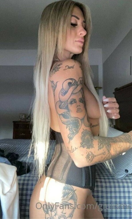 giulismolteni xxx pornstar pics