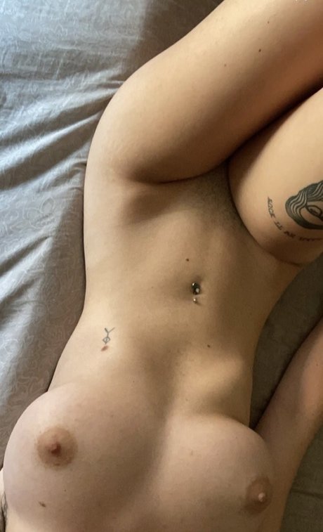 mole tilda pornographic model picture