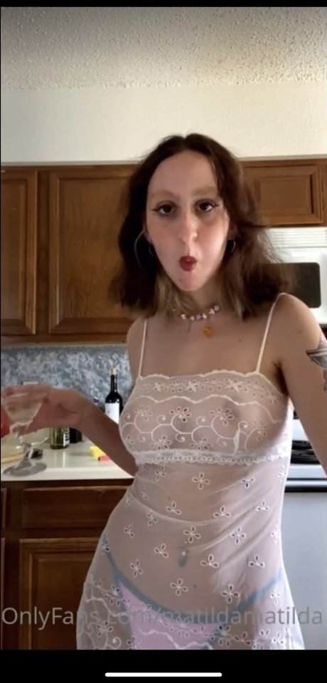 mole tilda pornstar hd photos