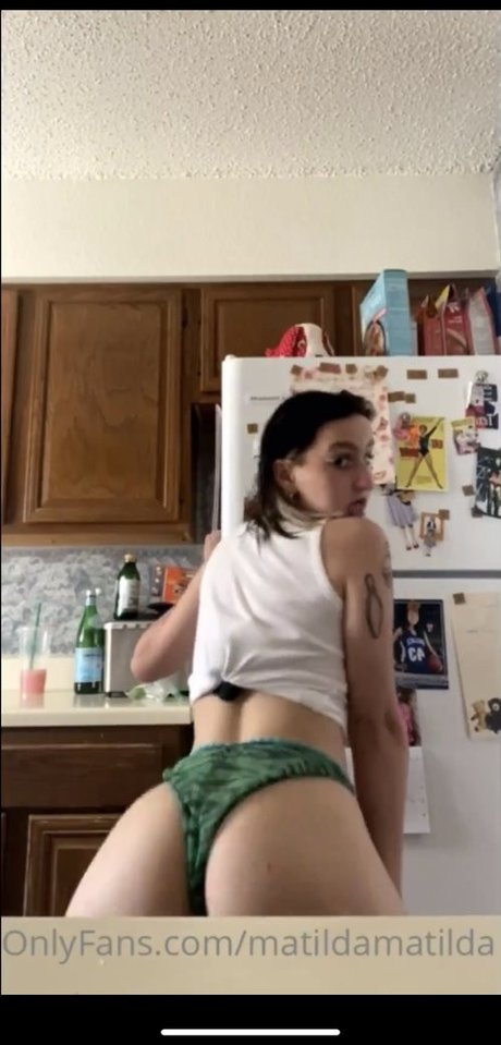 mole tilda nudes model pics