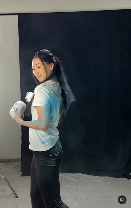 Mari Takahashi porn model pics