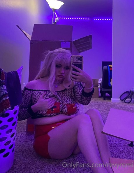 revyromi free actress gallery