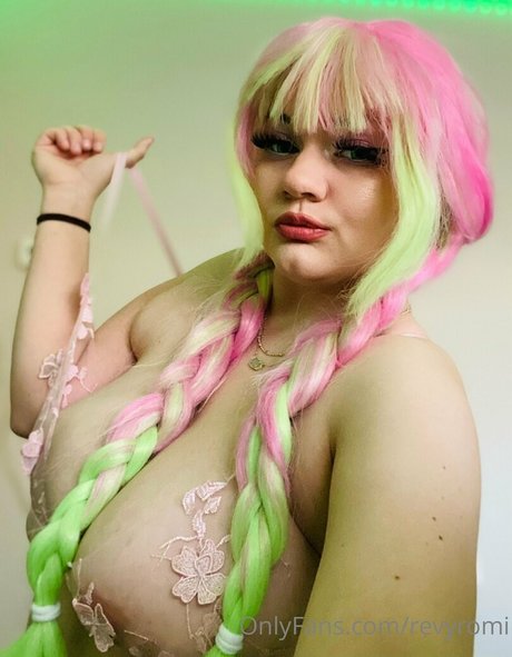 revyromi sexy actress archive