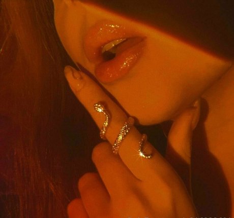 dinajuice erotic model gallery