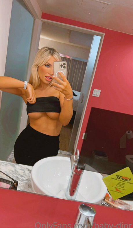 chantaldior hot pornstar img