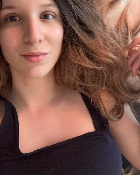 chrissycantwalk nude actress galleries