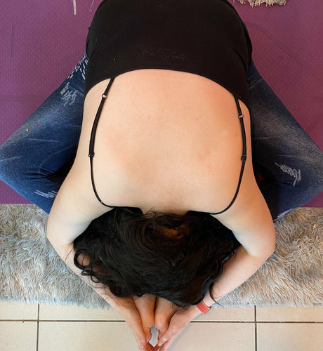 chrissycantwalk nude model img